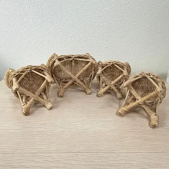 Vintage 70s Wicker Rattan Fashion Doll Furniture Set Patio Chairs & Table - Picture 5 of 6